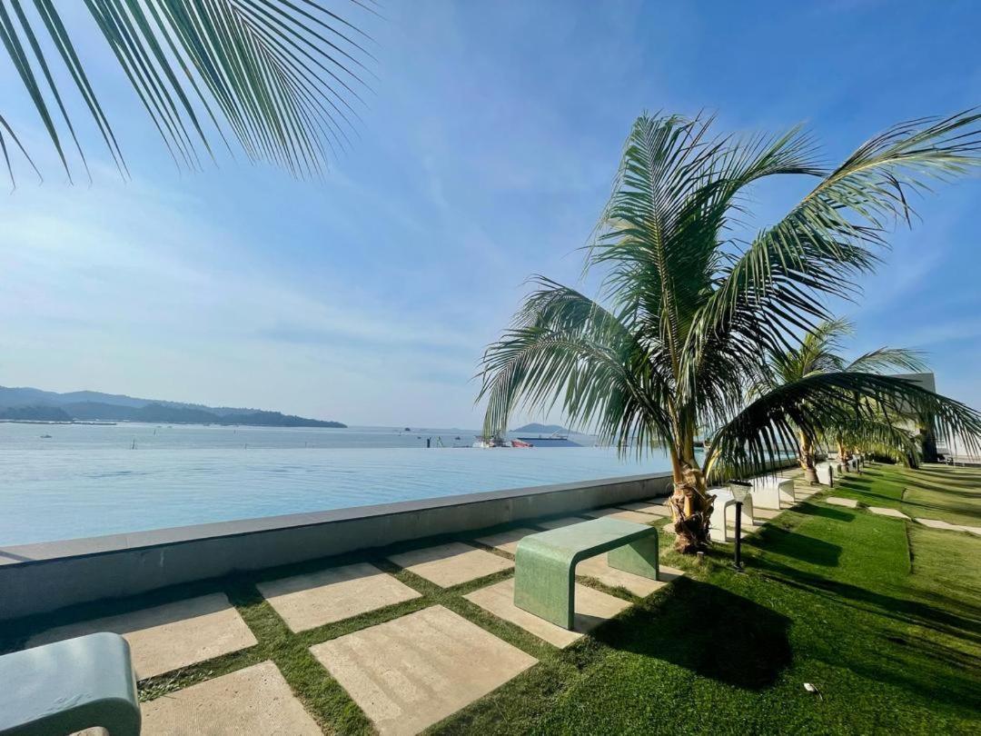 Jesselton Quay Sea & Pool View For 6 Pax Apartment *